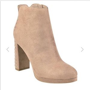 Guess Beverly ankle booties.